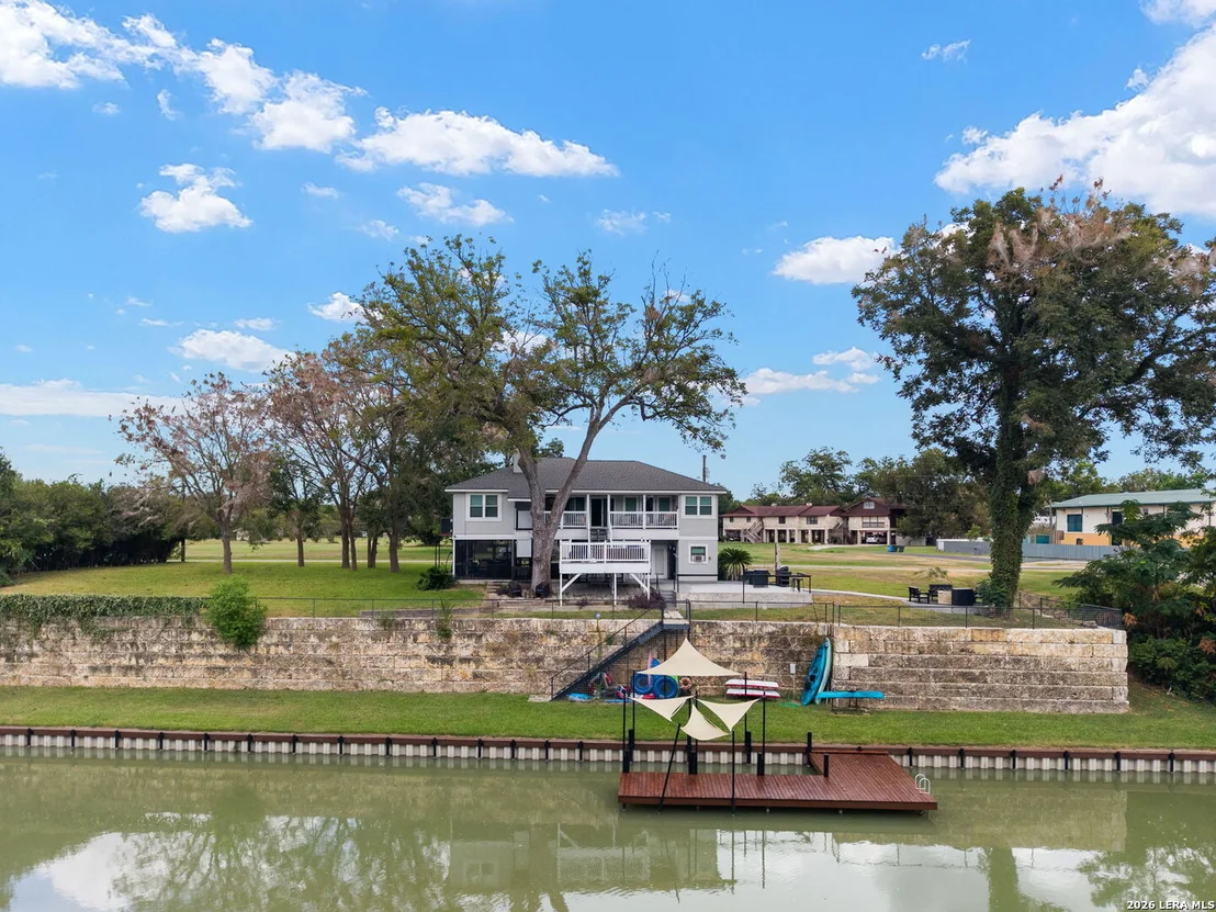 Photo of 34 river oak