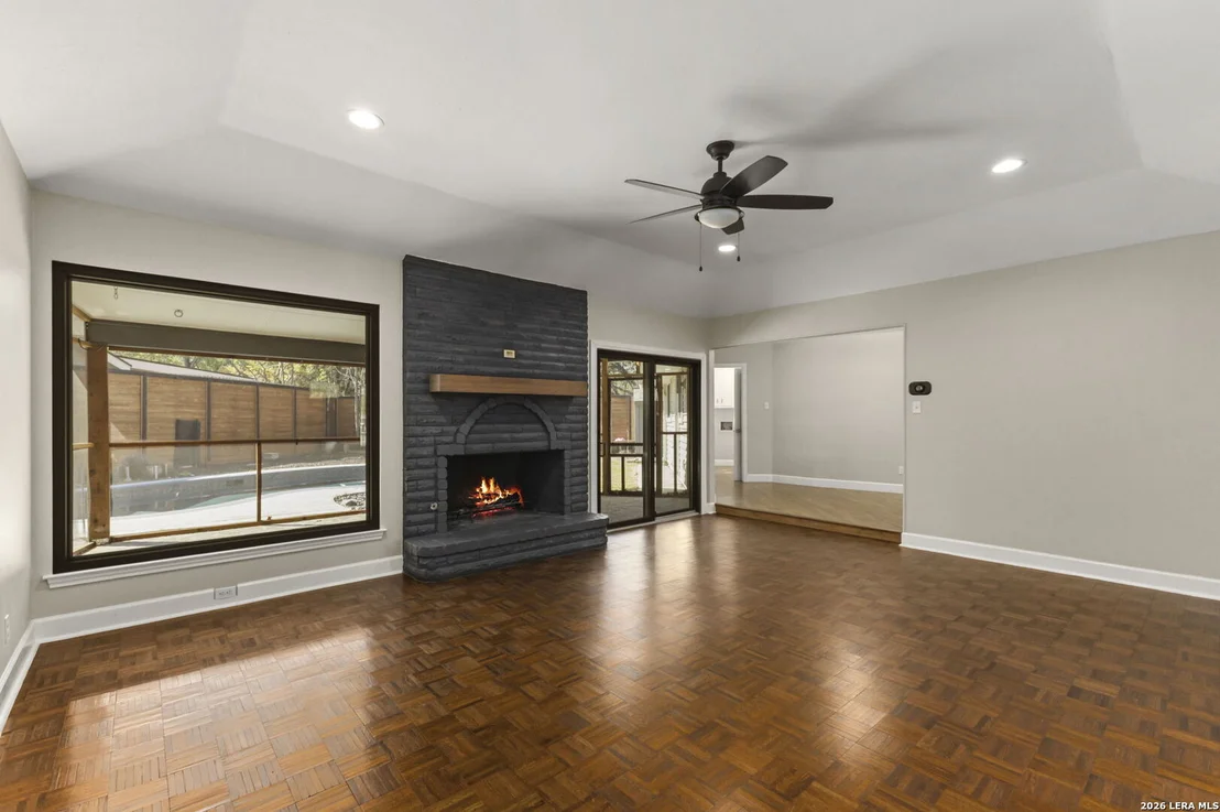 Photo of 1516 Caper