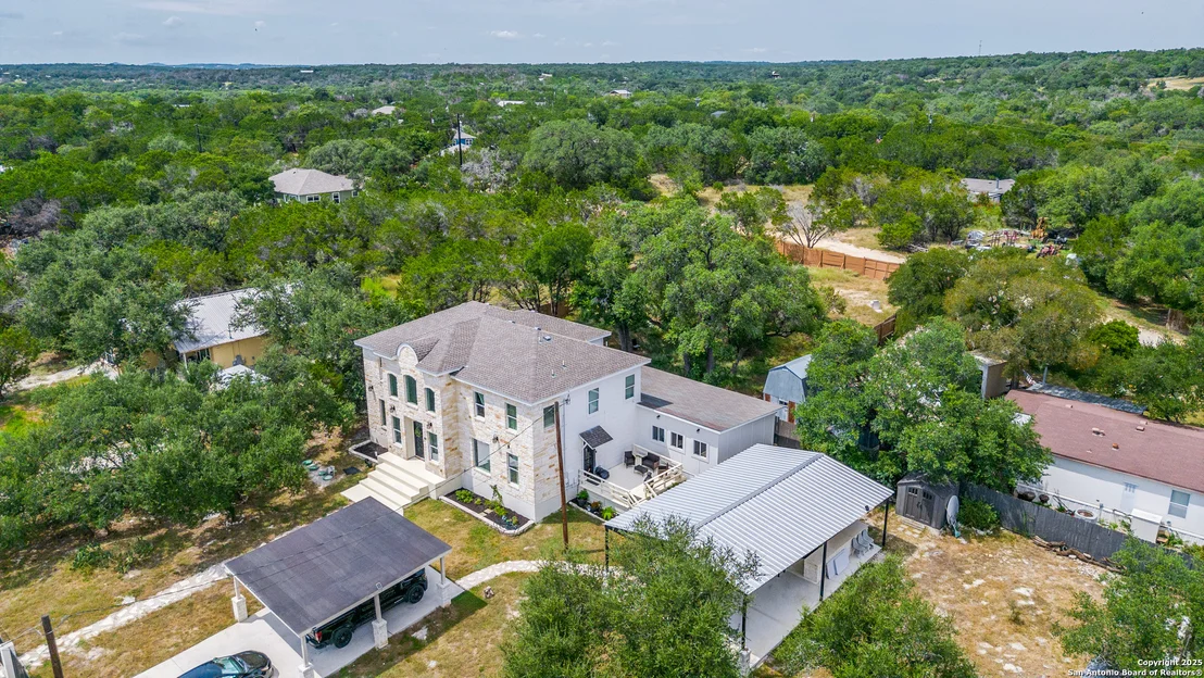 Photo of 1071 Hidden Valley