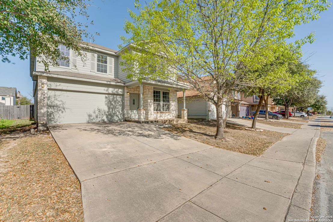Photo of 8507 Silver Willow