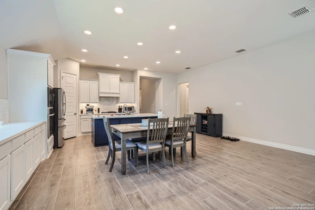 Photo of 4995 Winkler Trail
