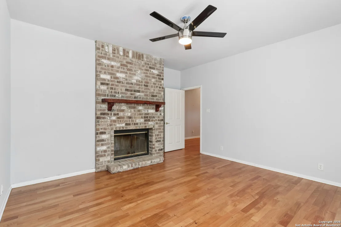 Photo of 2905 Hidden Elm