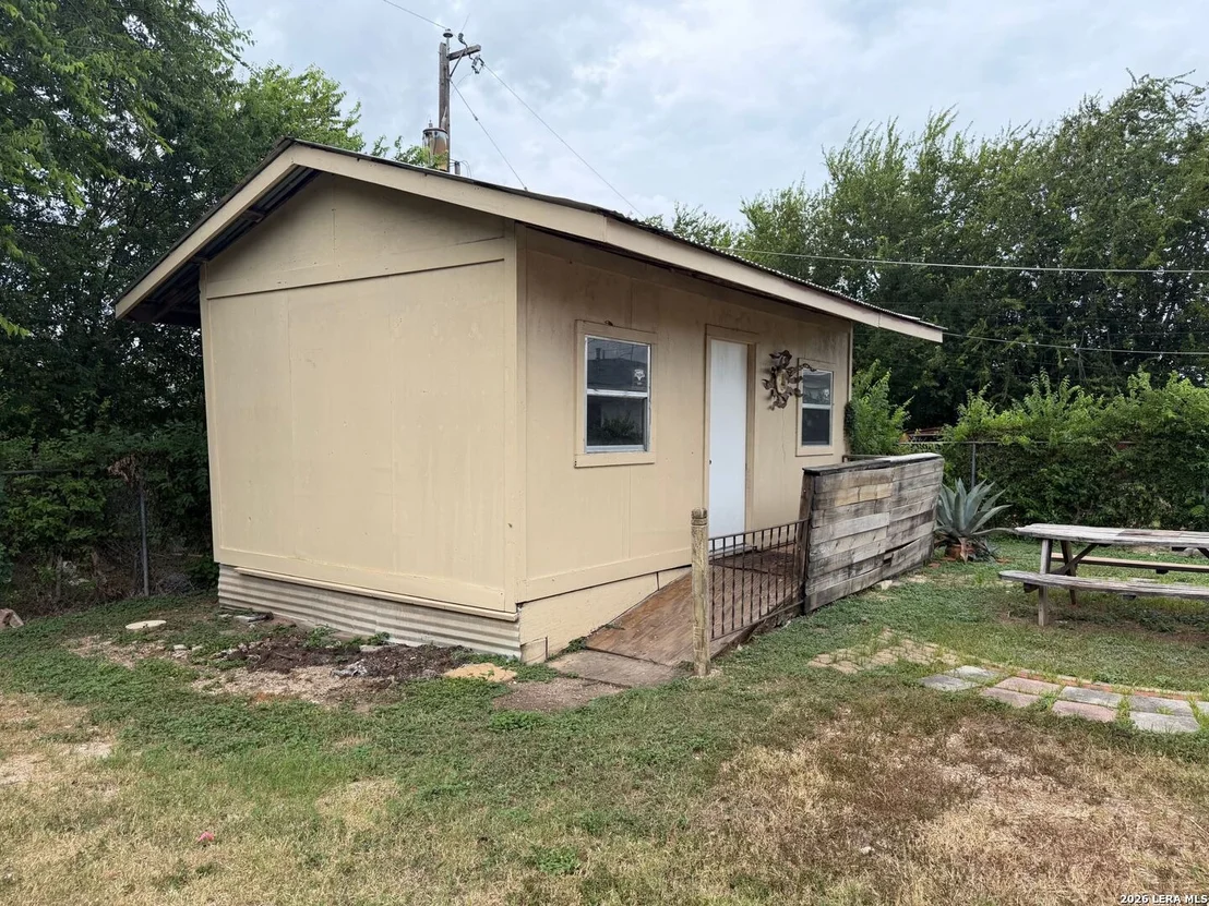 Photo of 3650 VERSAILLES DR