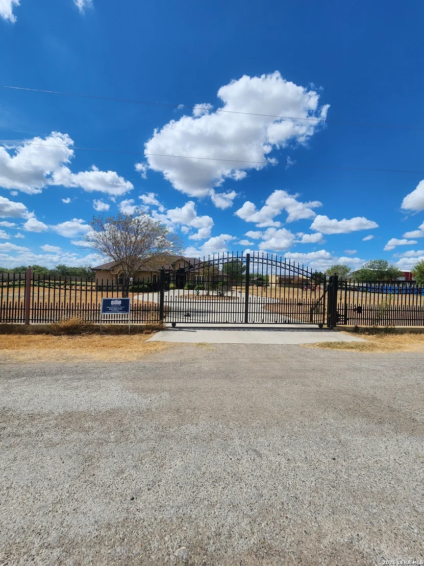 Photo of 210 COUNTY ROAD 237