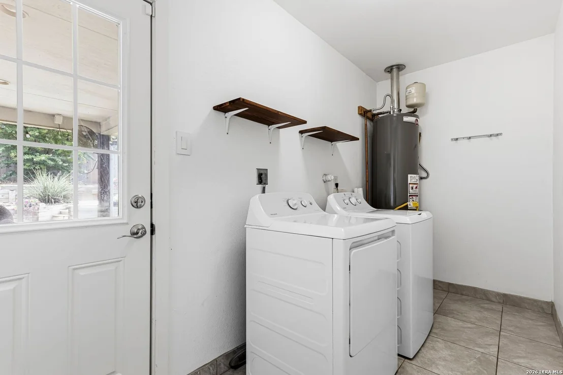 Photo of 3918 OAK TRL