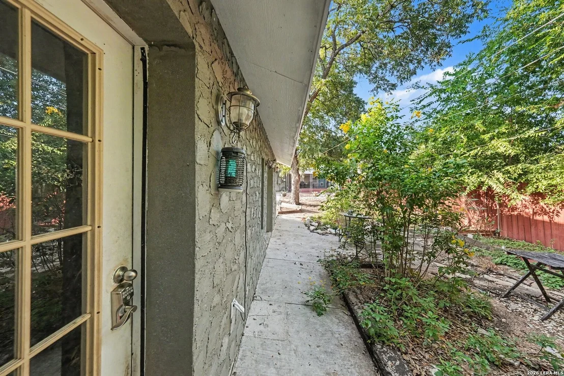 Photo of 109 THORAIN BLVD