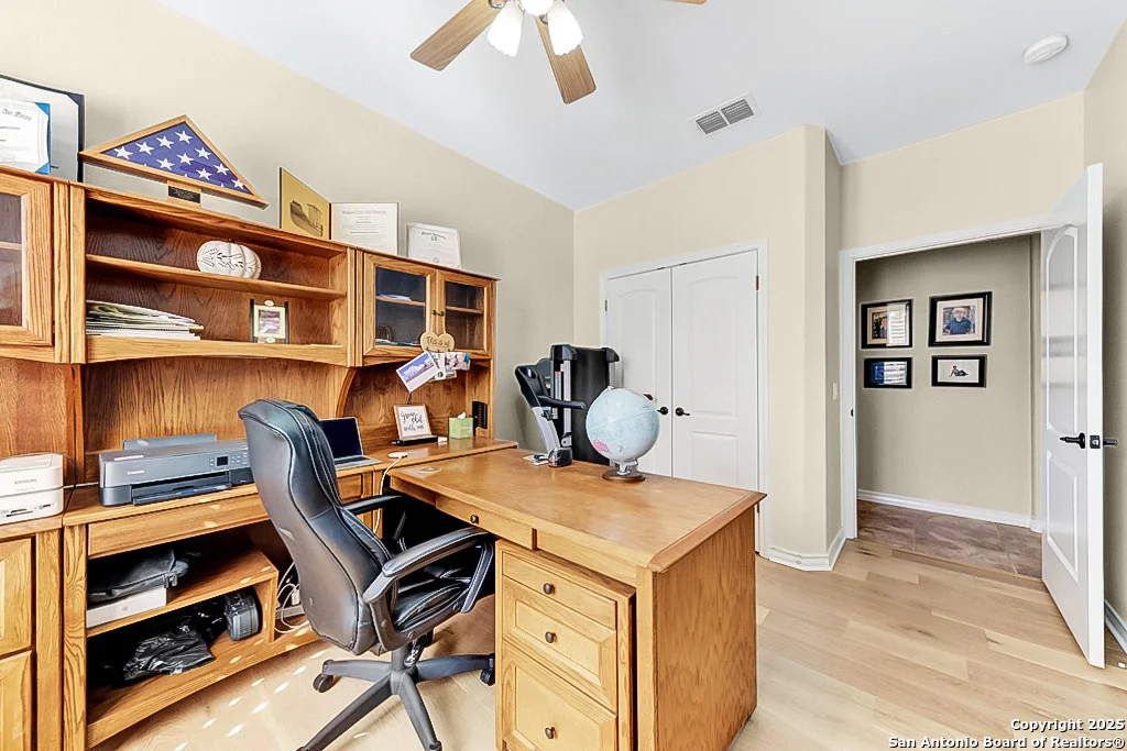 Photo of 2390 FRONTIER