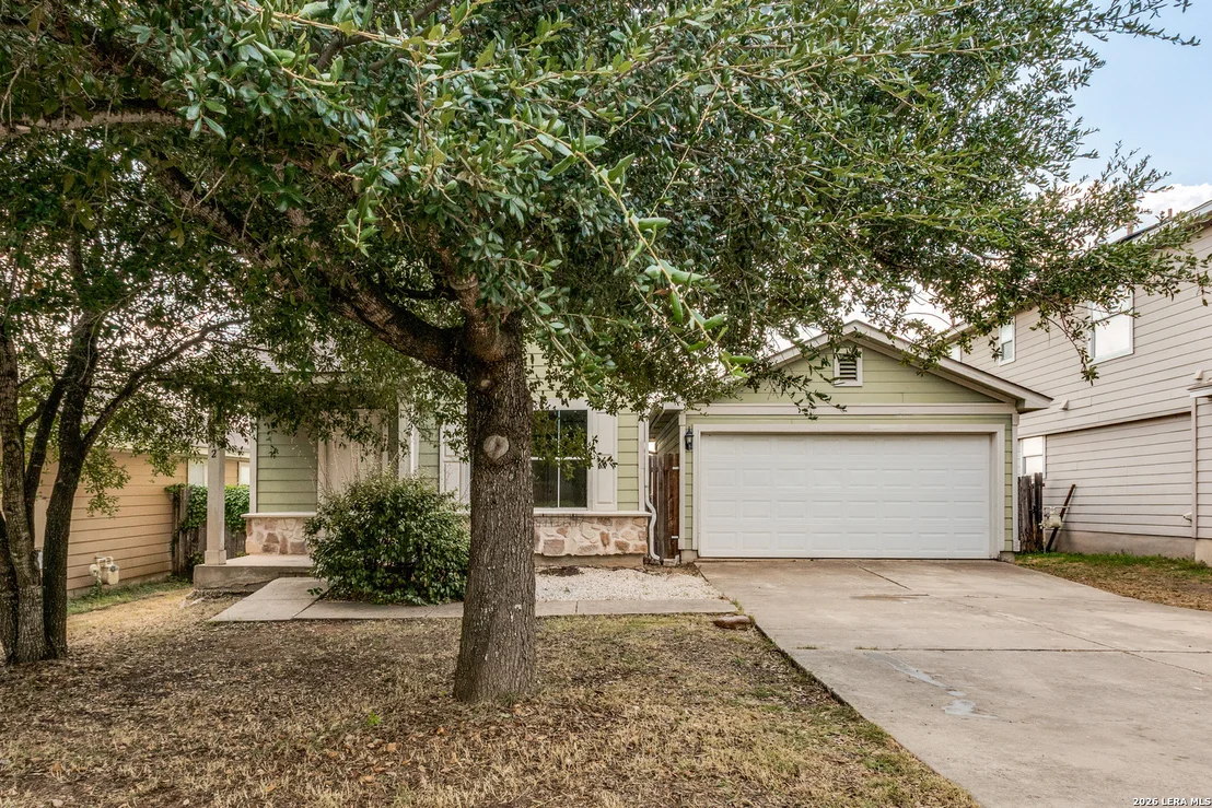Photo of 11812 Lima