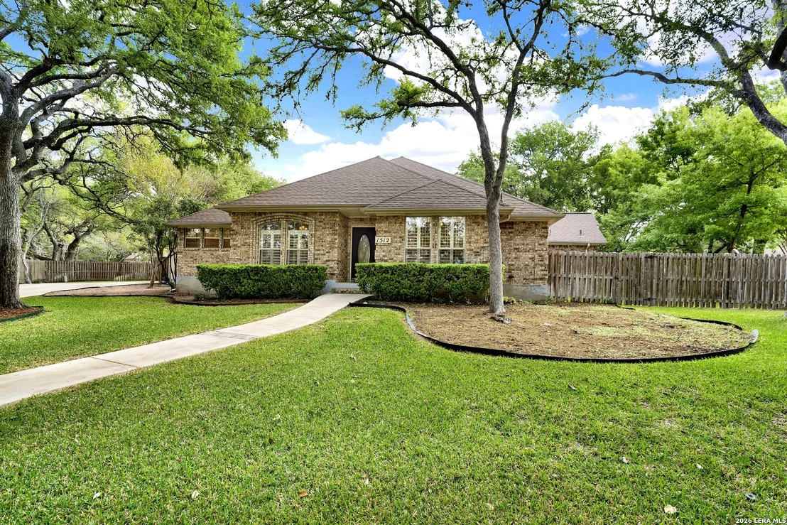 Photo of 1512 OAK TREE CIR