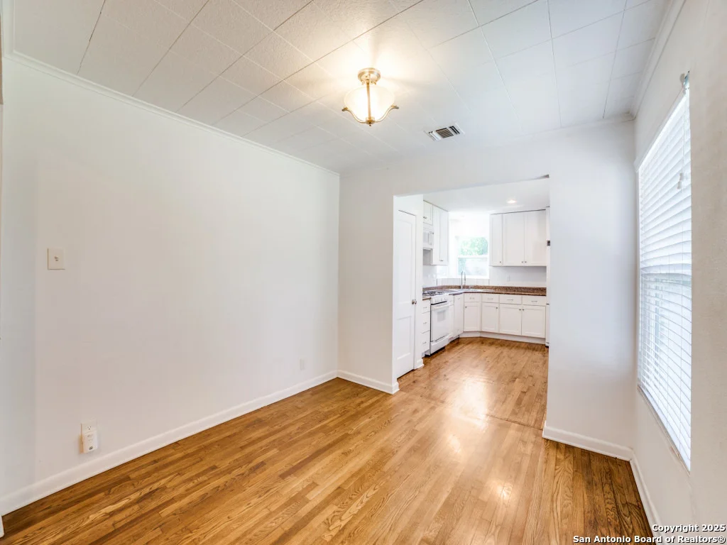 Photo of 130 Vaughan Pl