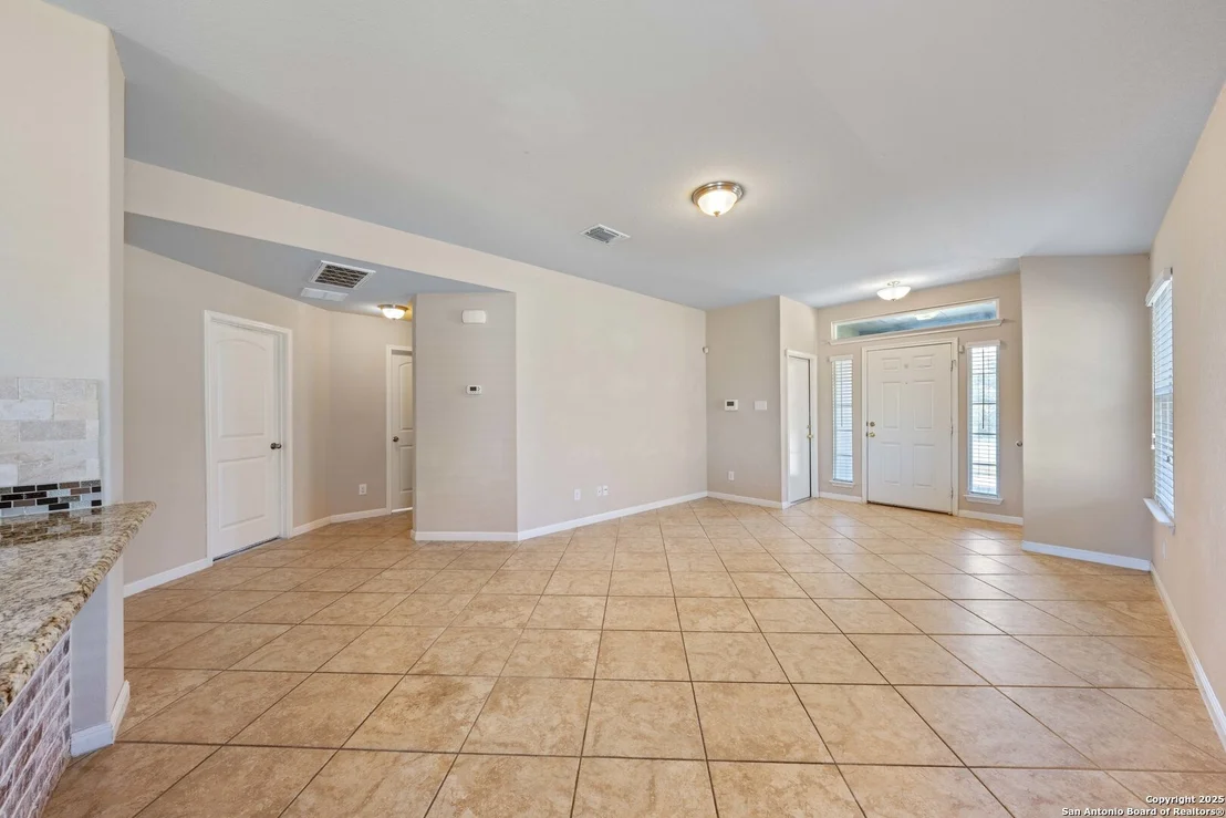 Photo of 2325 Lighthouse
