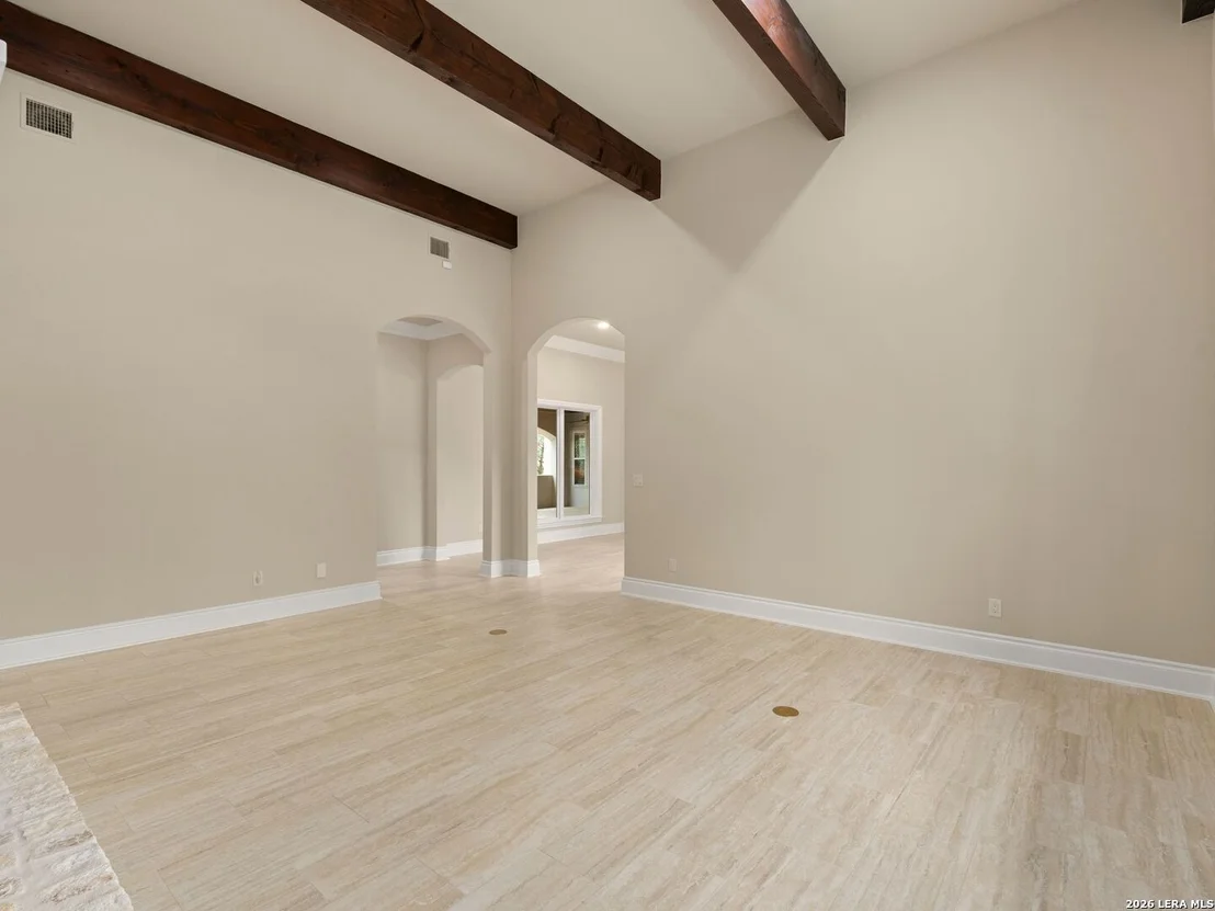 Photo of 8 Winged Foot