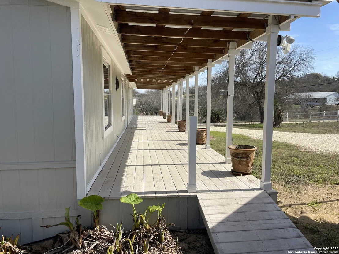 Photo of 914 COUNTY ROAD 4511