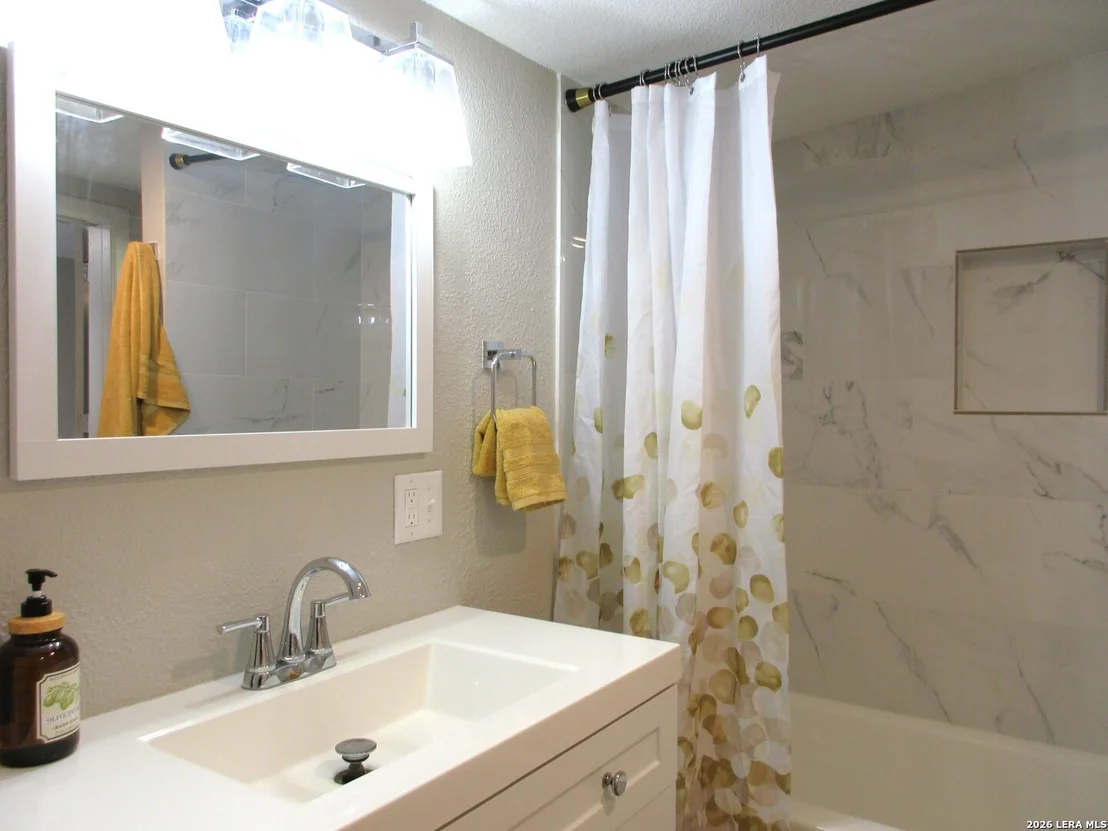 Photo of 409 COUGHRAN RD