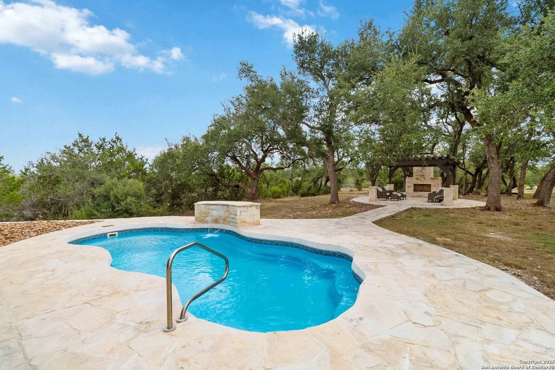 Photo of 1012 Rivers Peak