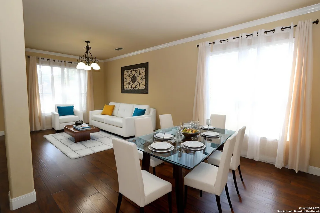 Photo of 4922 Rosemoss