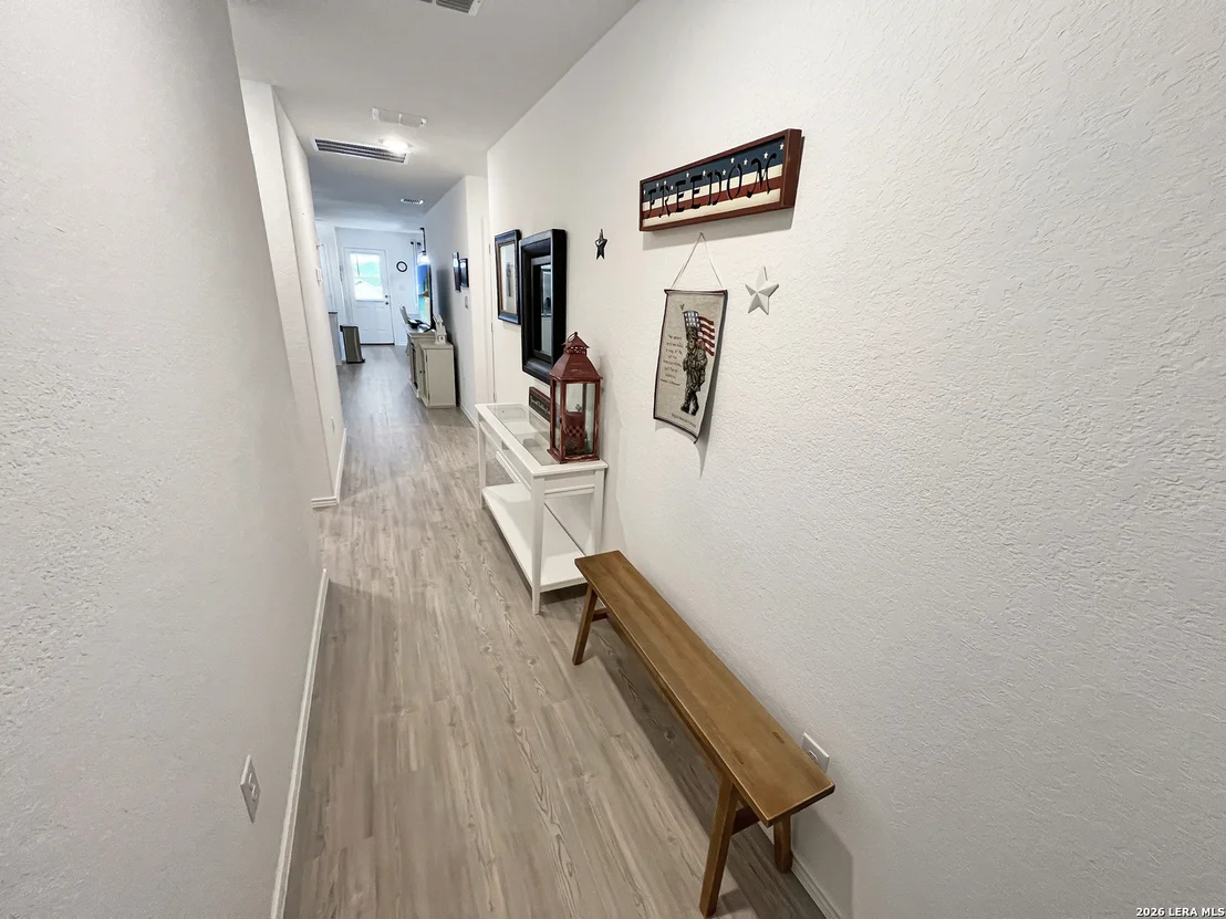 Photo of 1072 Shutter Way