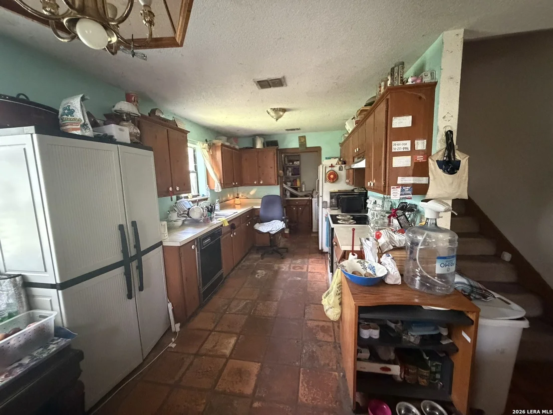 Photo of 23798 MATHIS RD