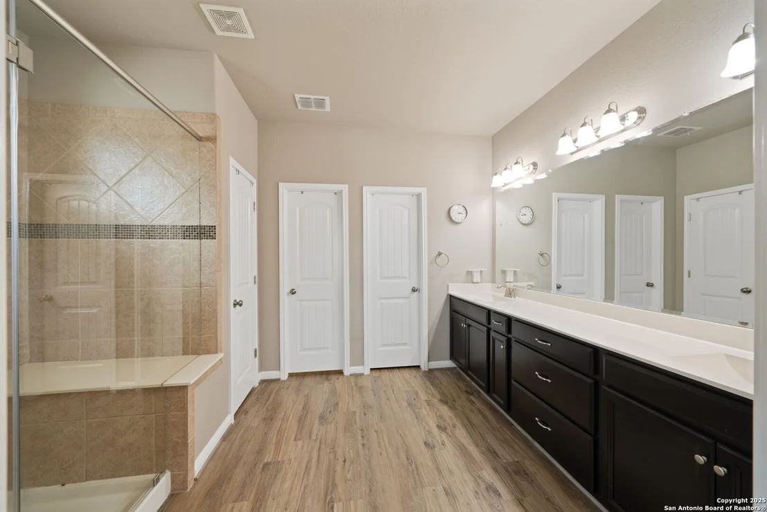 Photo of 9743 Monken