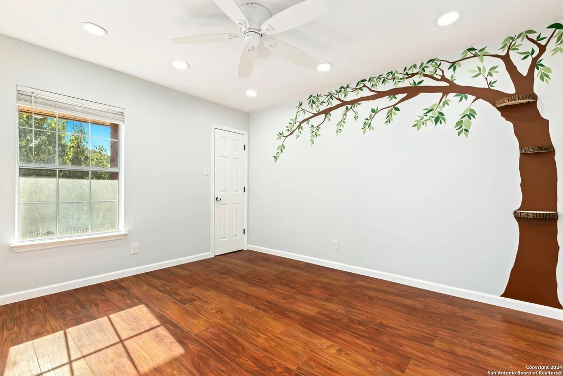 Photo of 1307 PECAN STA