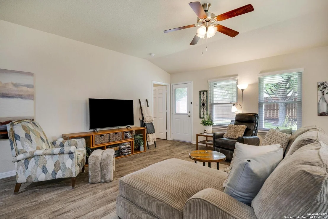 Photo of 6546 Charles Field