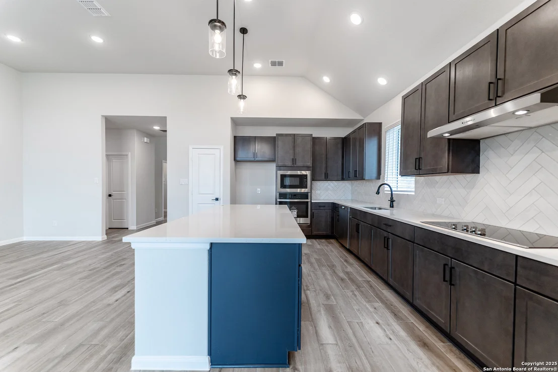 Photo of 154 Ednie Ln