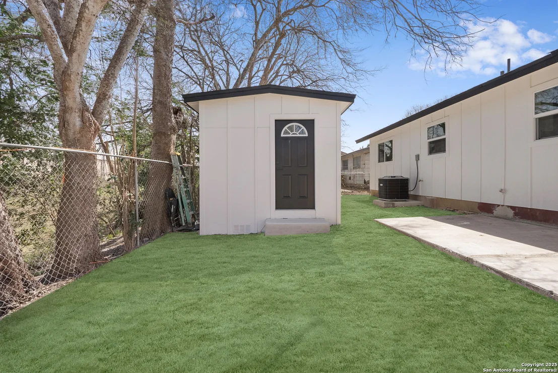 Photo of 9502 Tarleton