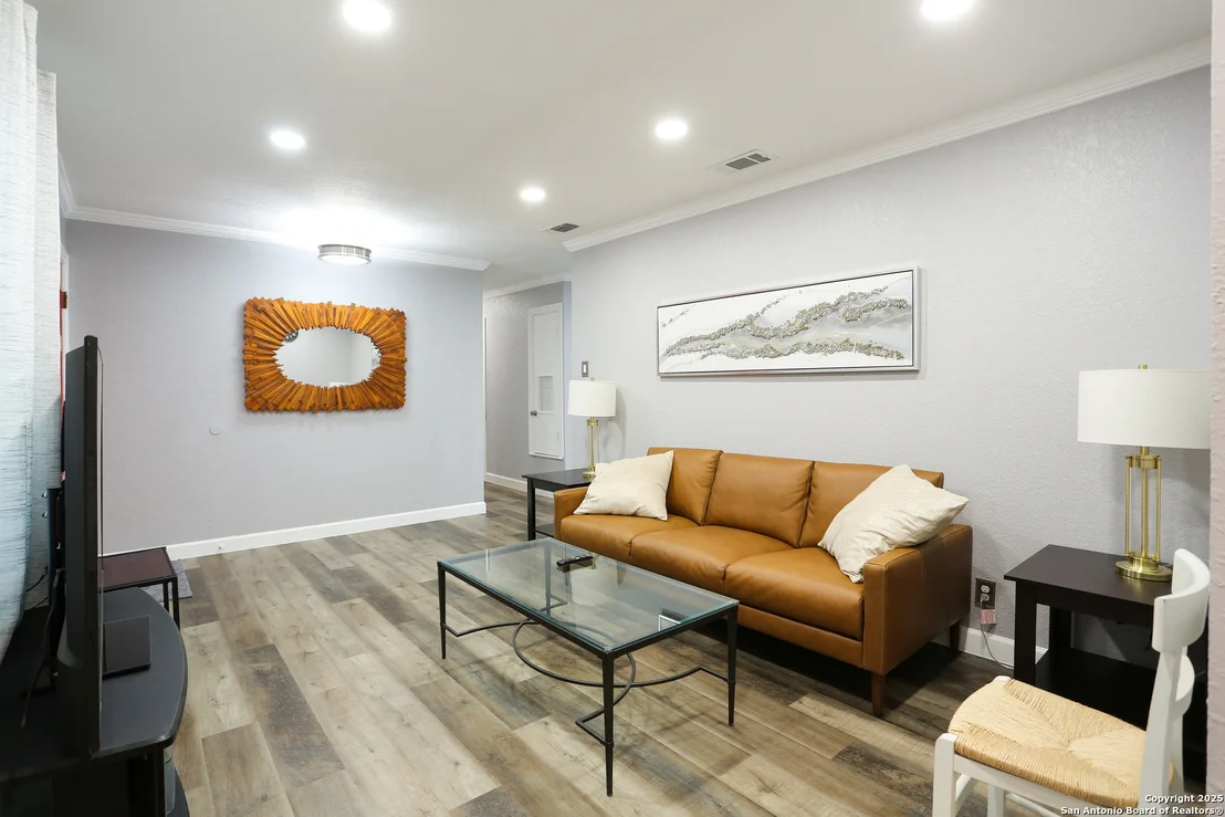 Photo of 750 WAYSIDE DR