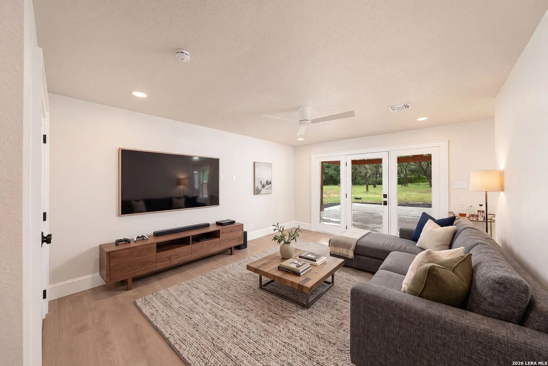 Photo of 412 Cliffside Dr