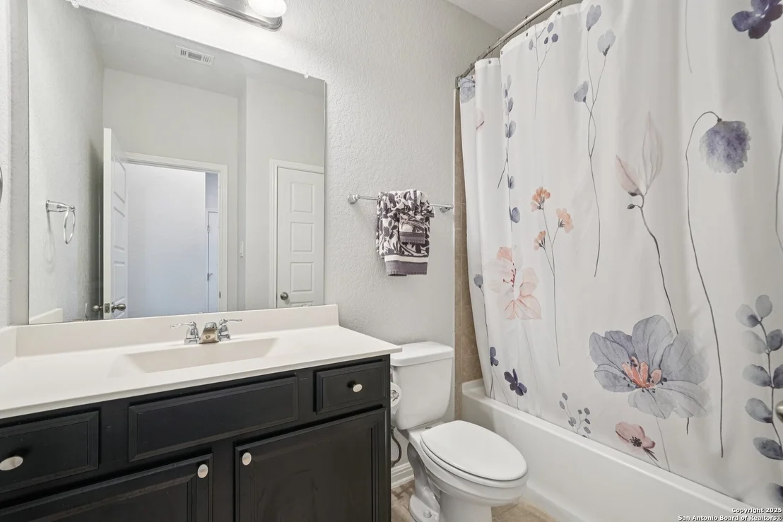 Photo of 4938 Oxbow