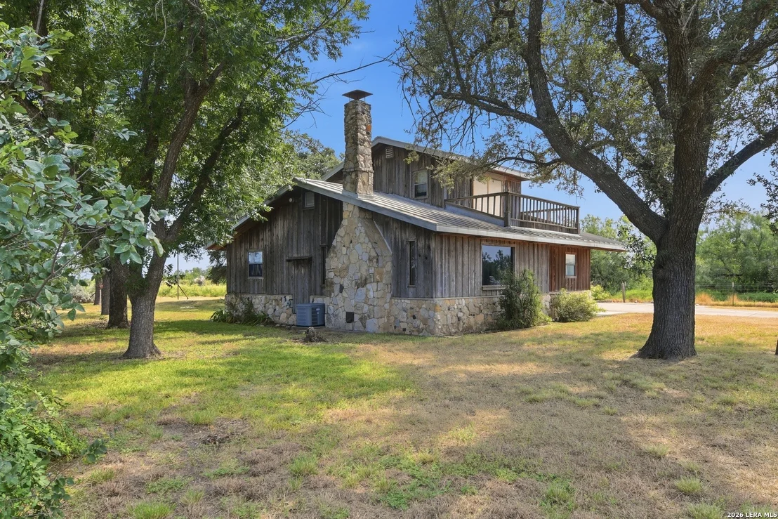Photo of 383 County Road 404