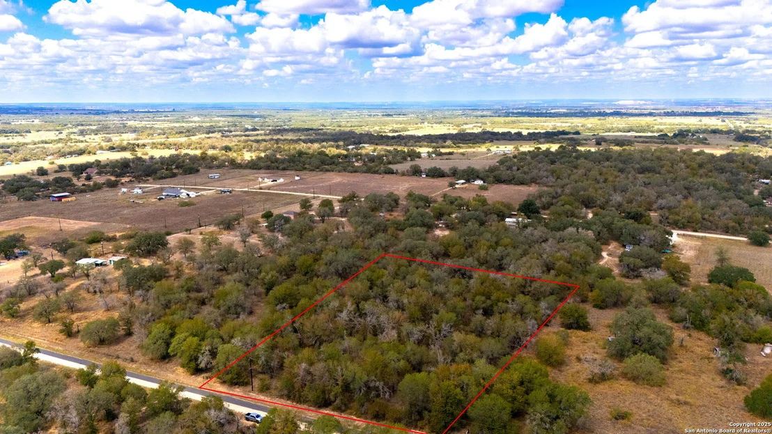 Photo of LOT 24 Workman