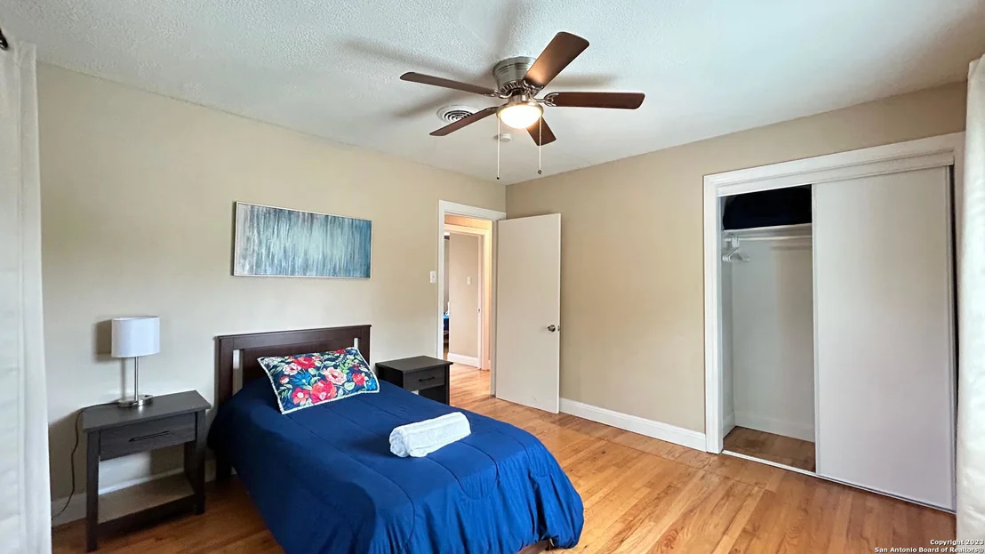 Photo of 1302 OBLATE DR