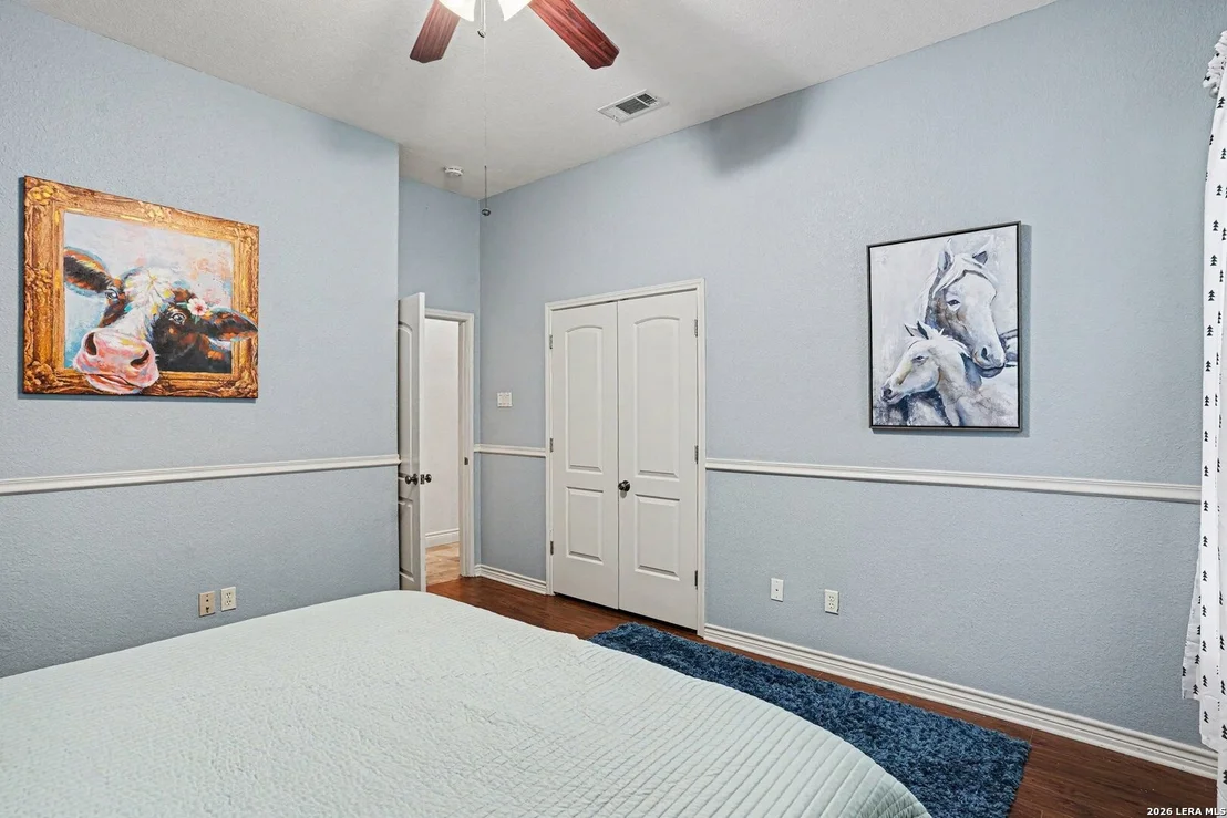 Photo of 233 MEADOWLARK LN