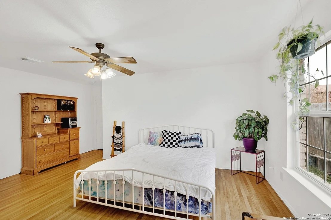 Photo of 128 Springtree Grove