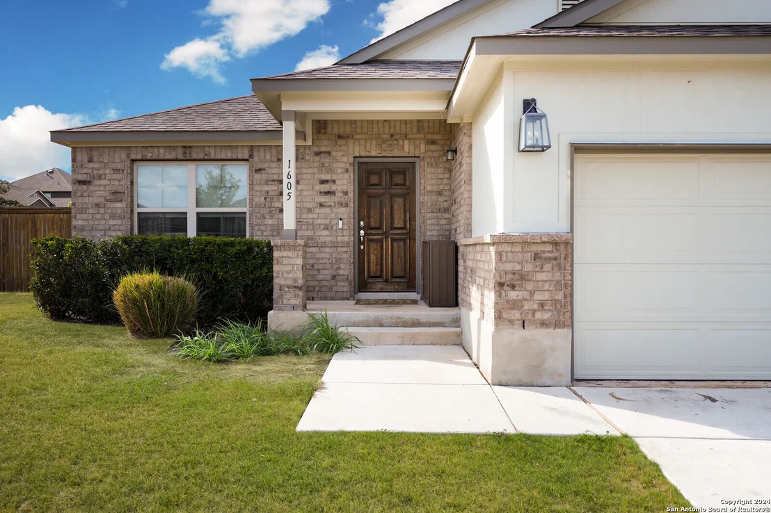Photo of 1605 Pitcher Bend
