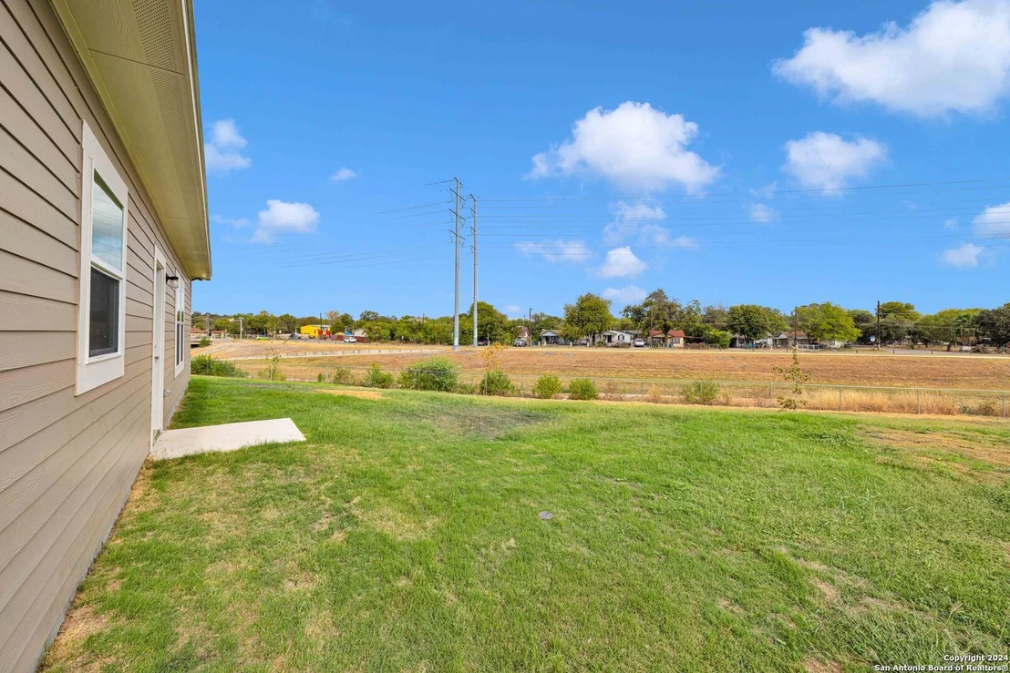 Photo of 518 PRECIOUS DR