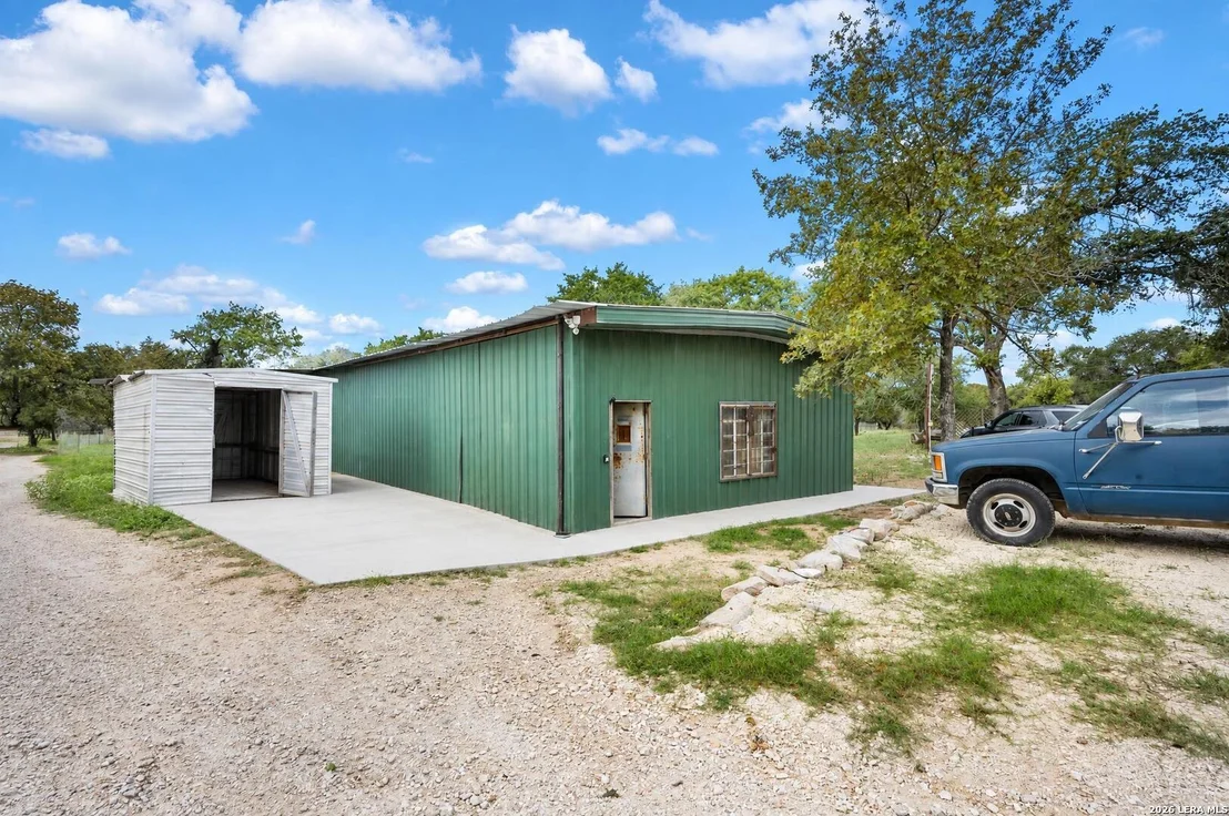 Photo of 1403 MEADOW GLN