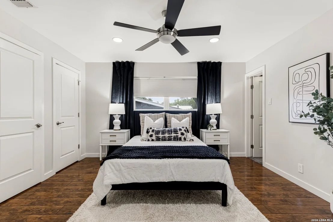Photo of 3918 OAK TRL