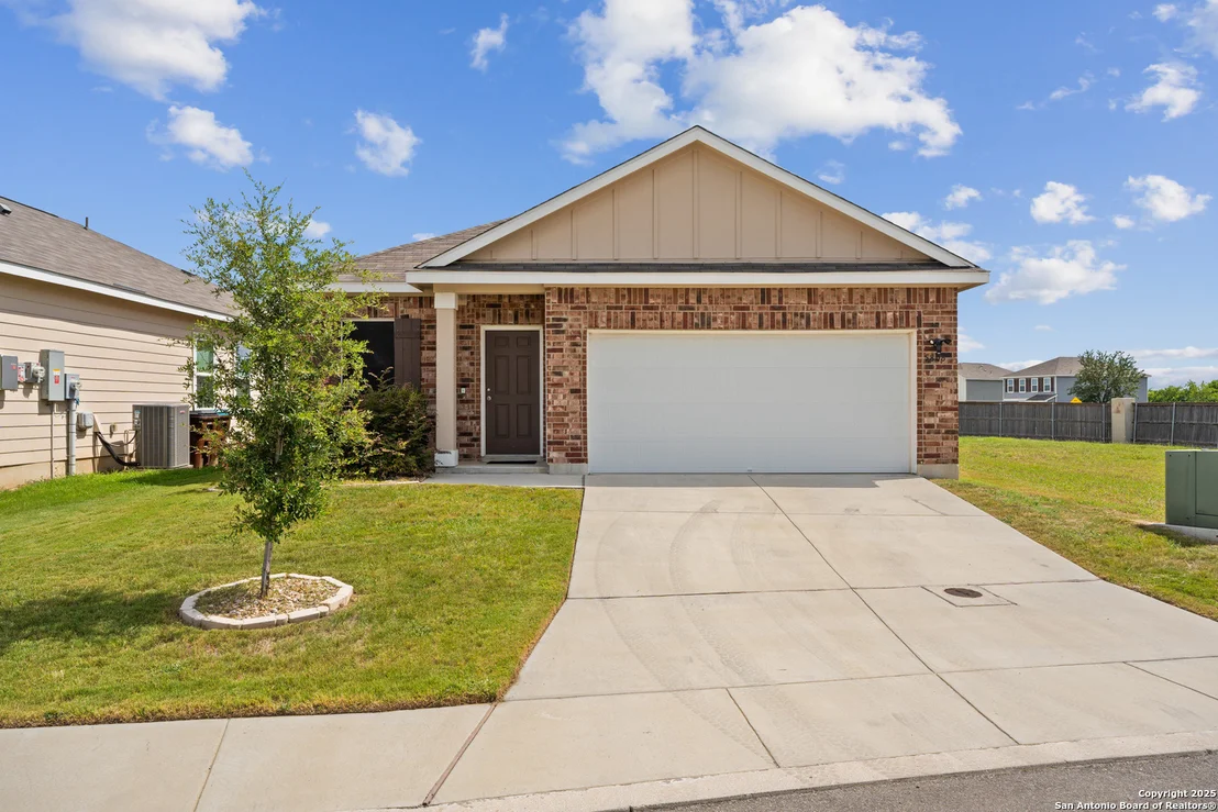Photo of 5806 Gulf Meadow