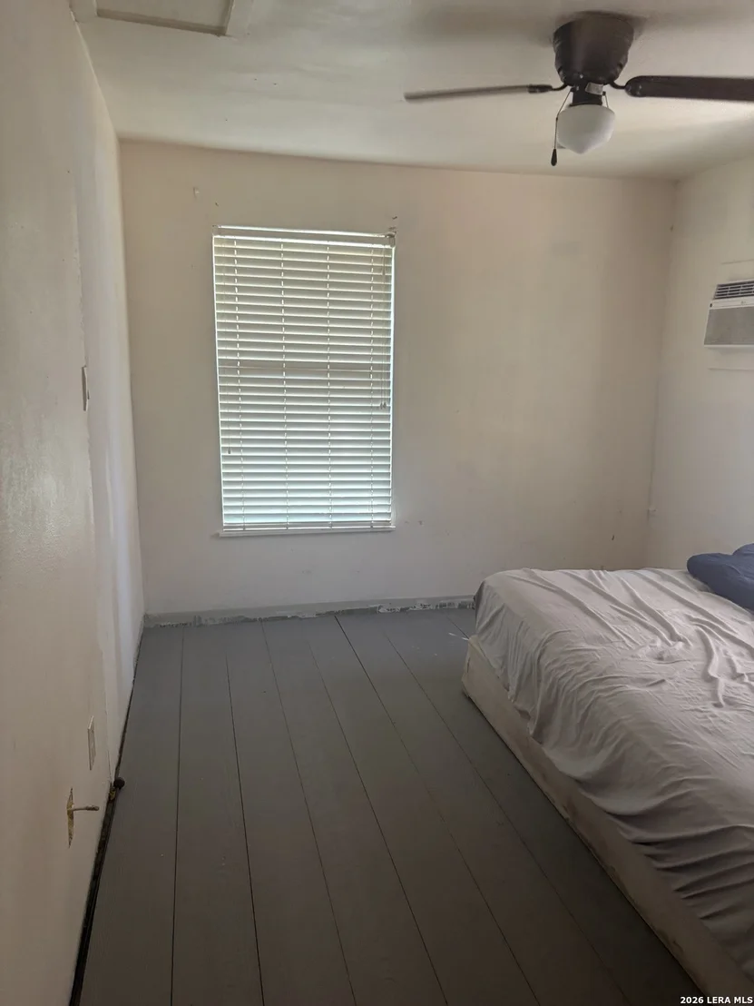 Photo of 1220 Romero