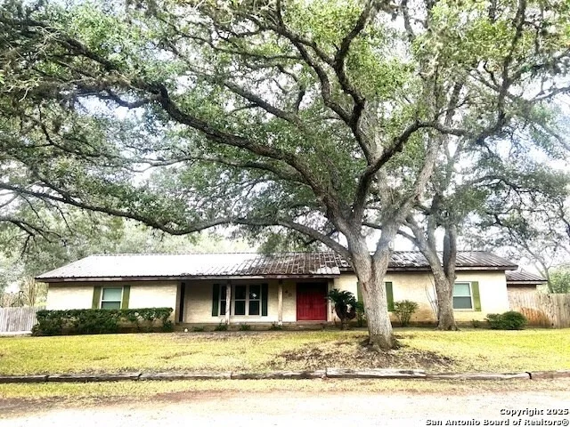 Photo of 40 Encino Loma