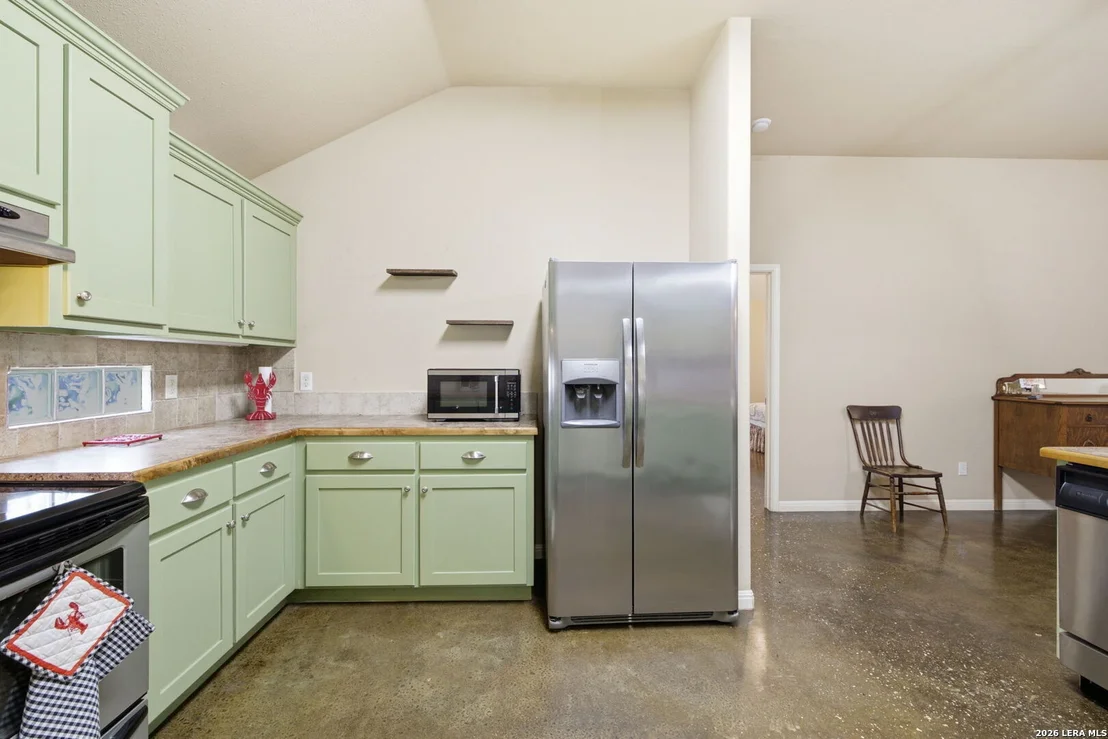 Photo of 327 BONNER BLVD