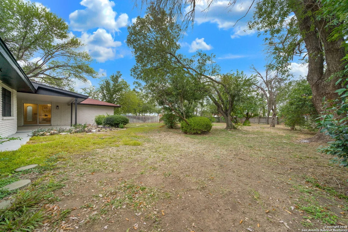 Photo of 518 SUNHAVEN DR