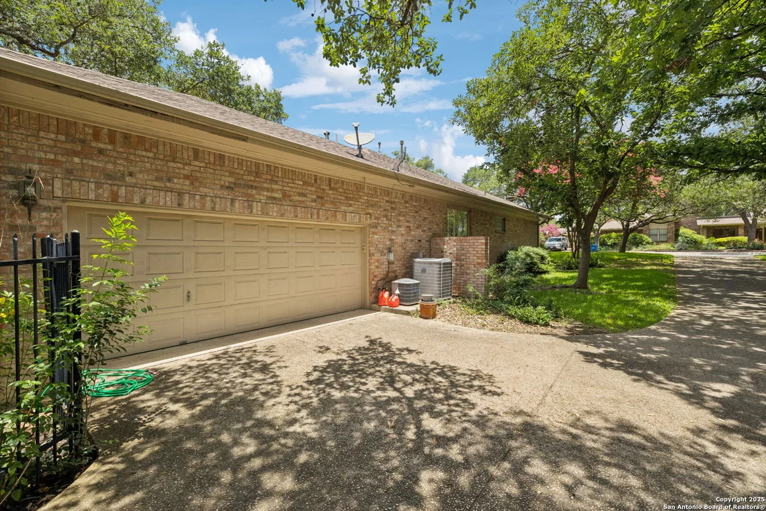 Photo of 13121 Hunters Ledge