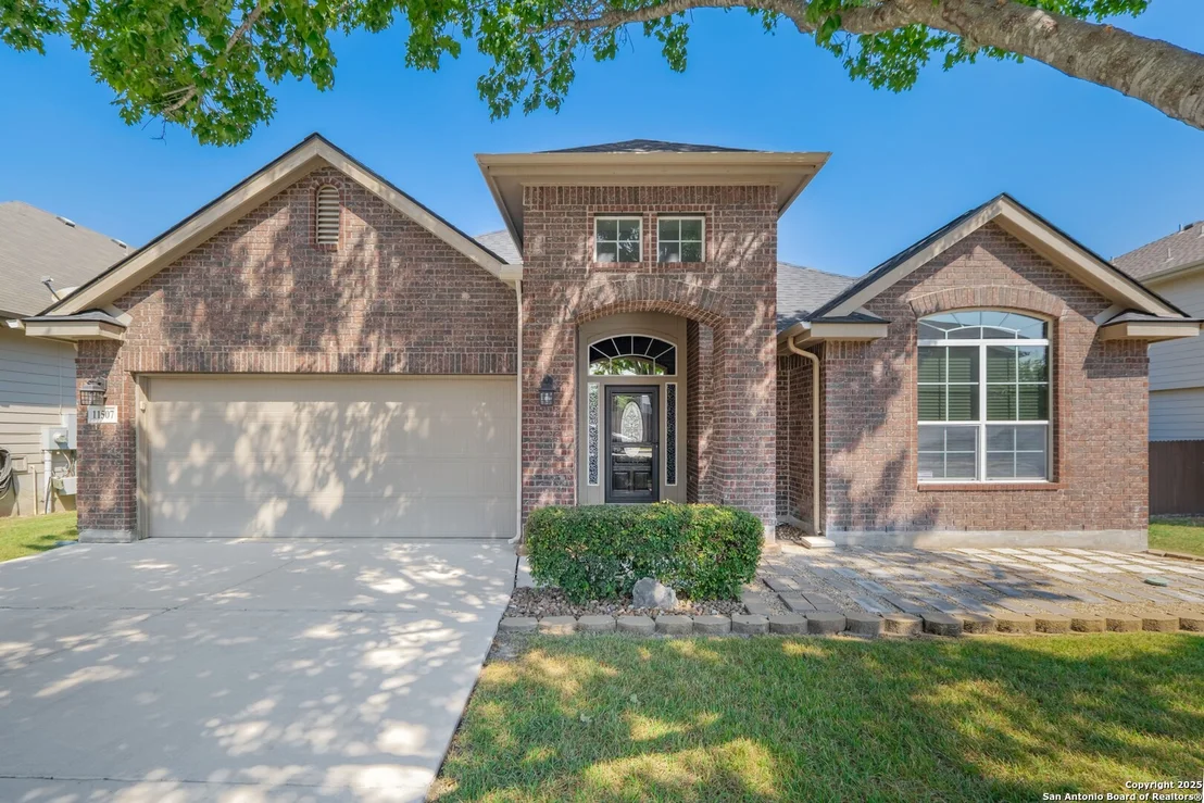 Photo of 11507 Cardinal Sky
