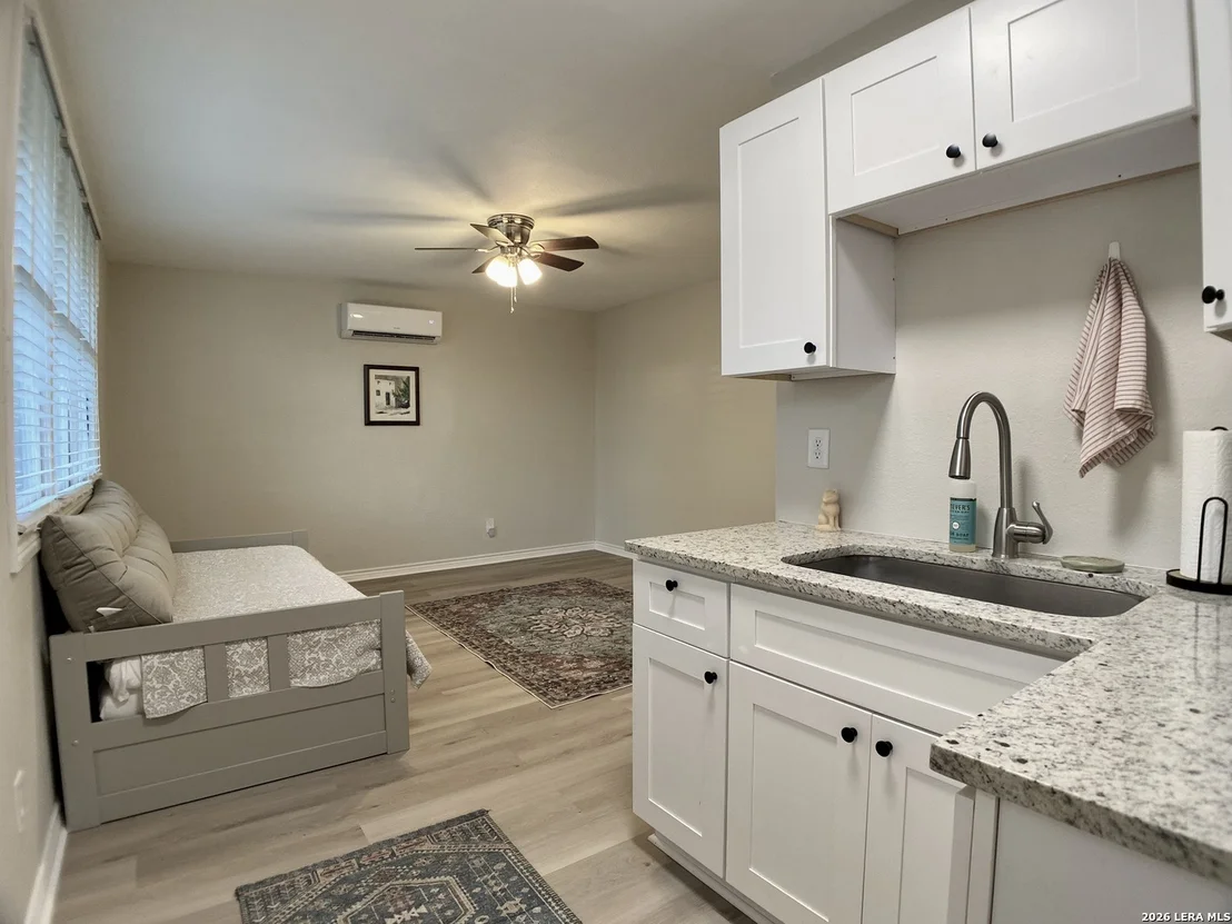 Photo of 838 Clower