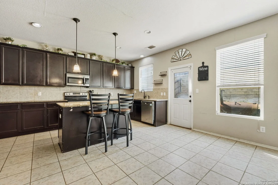 Photo of 24267 Invitation Oak