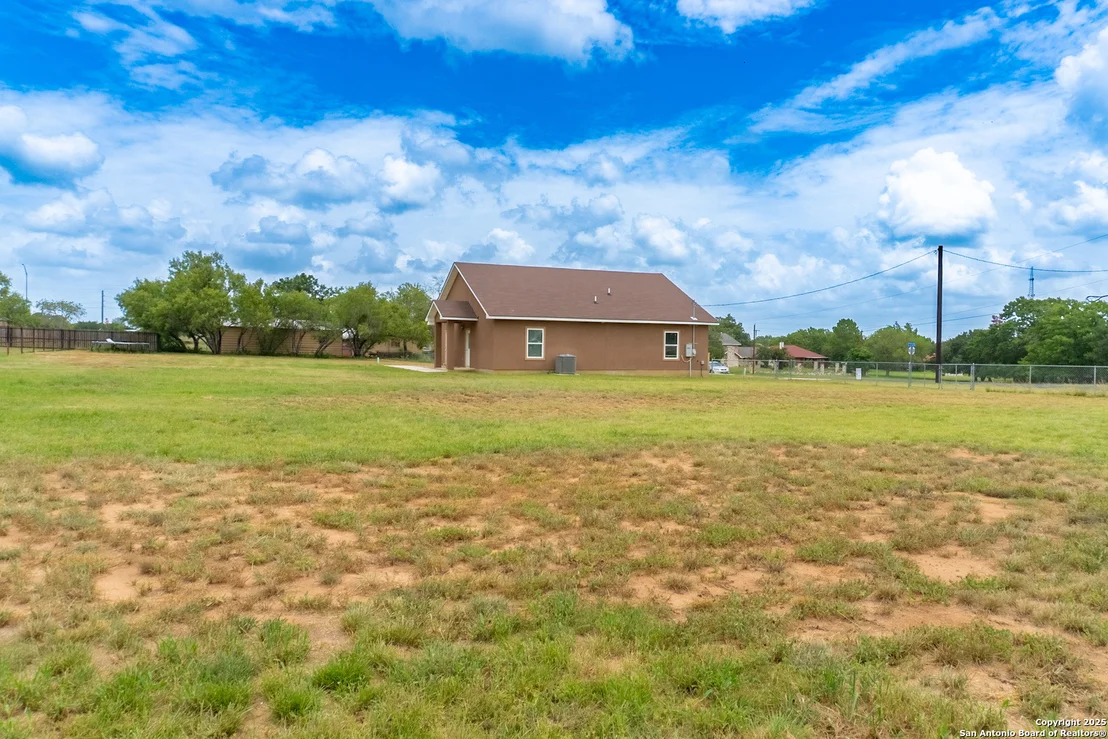 Photo of 18687 Rolling Meadow