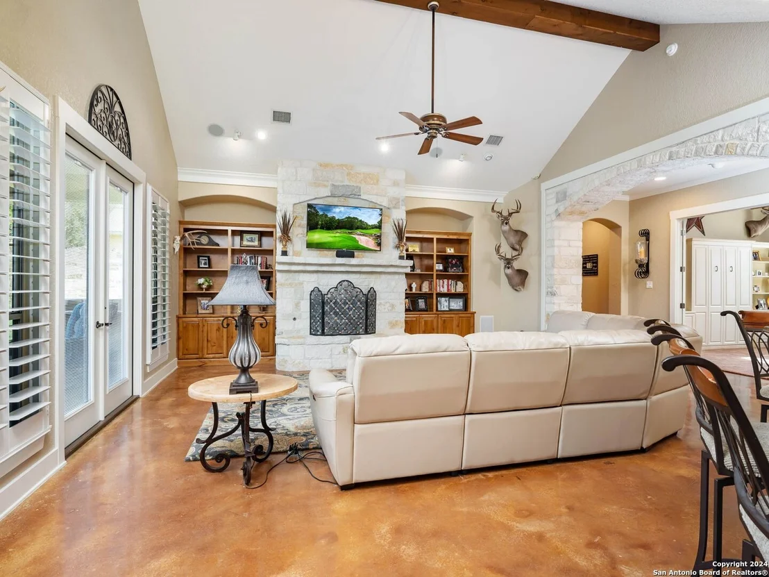 Photo of 676 Long Meadows
